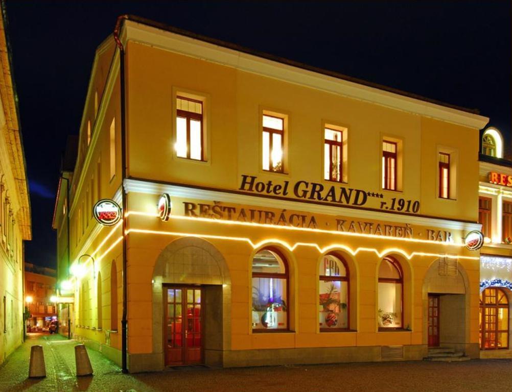 Hotel Grand Жиліна Екстер'єр фото